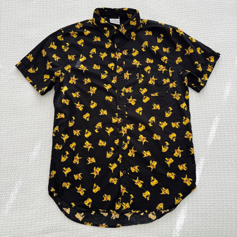 Pikachu Graphic Print Short Sleeve Collar Shirt Men’s Medium, Pokemon Shirt